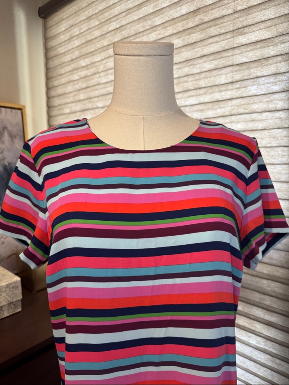Cynthia Rowley Multicolor Striped Short-Sleeve Shift Dress. Size 6 - Picture 2 of 5